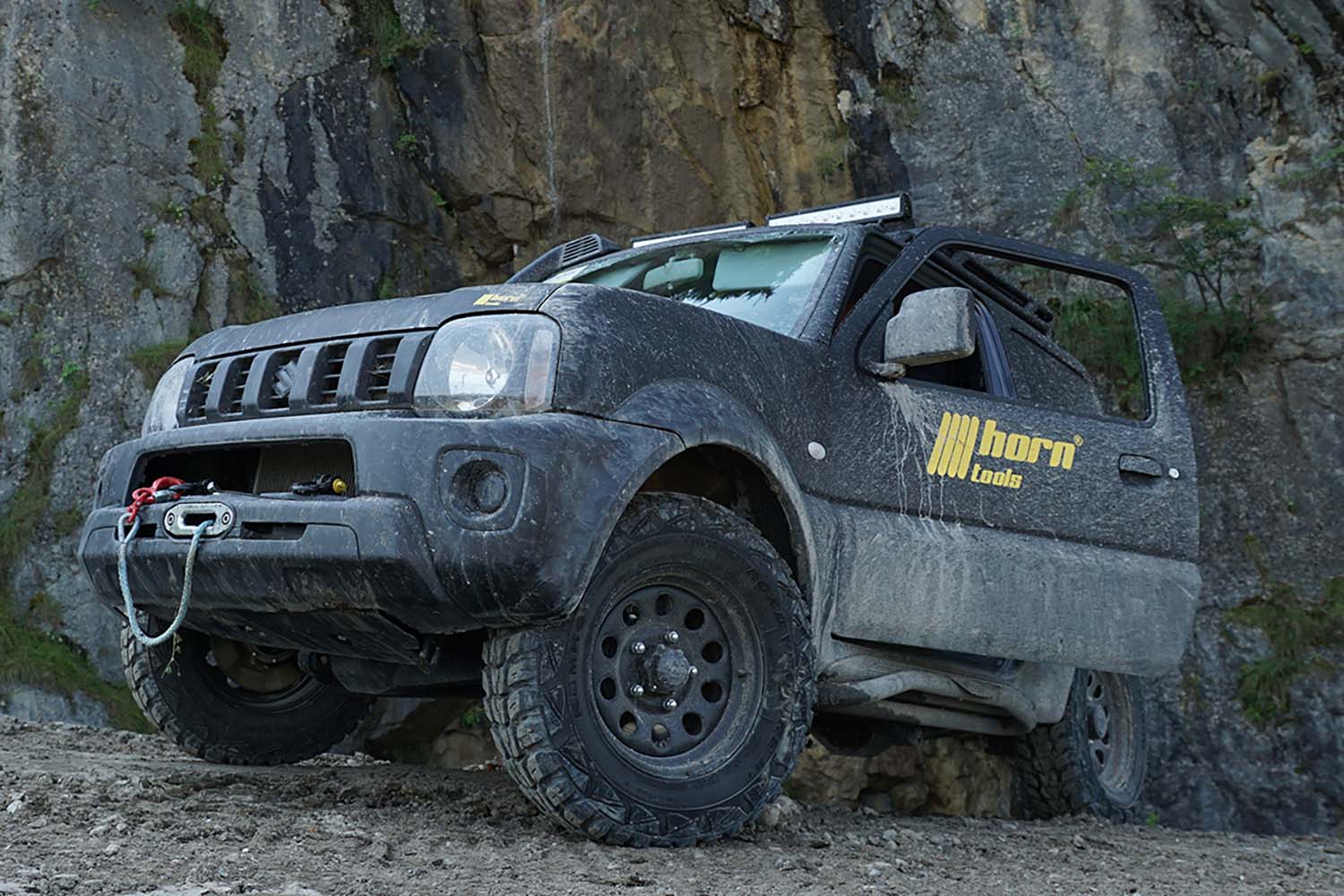 horntools Power Seilwindensystem für Suzuki Jimny FJ, inkl. Kunststoffseil