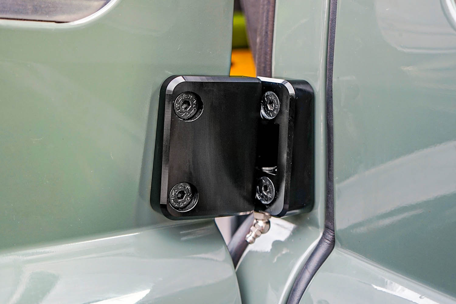 Defender Türscharniere 1. Reihe