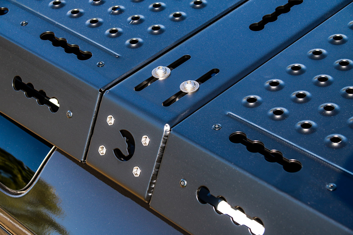 CargoBear Dachträger New Defender Traverse Detail