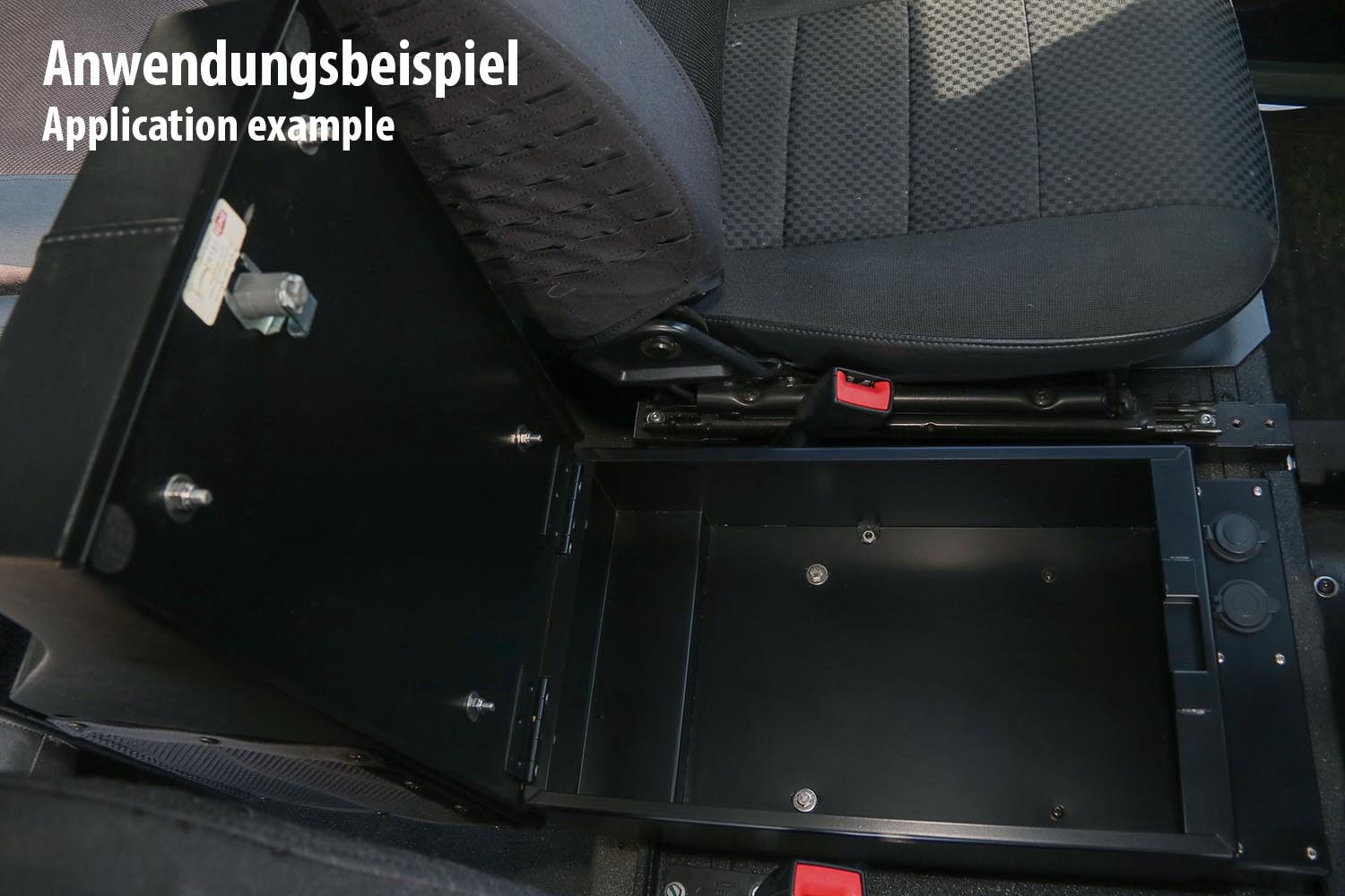 Anwendungsbeispiel, Wertsachenfach verbaut