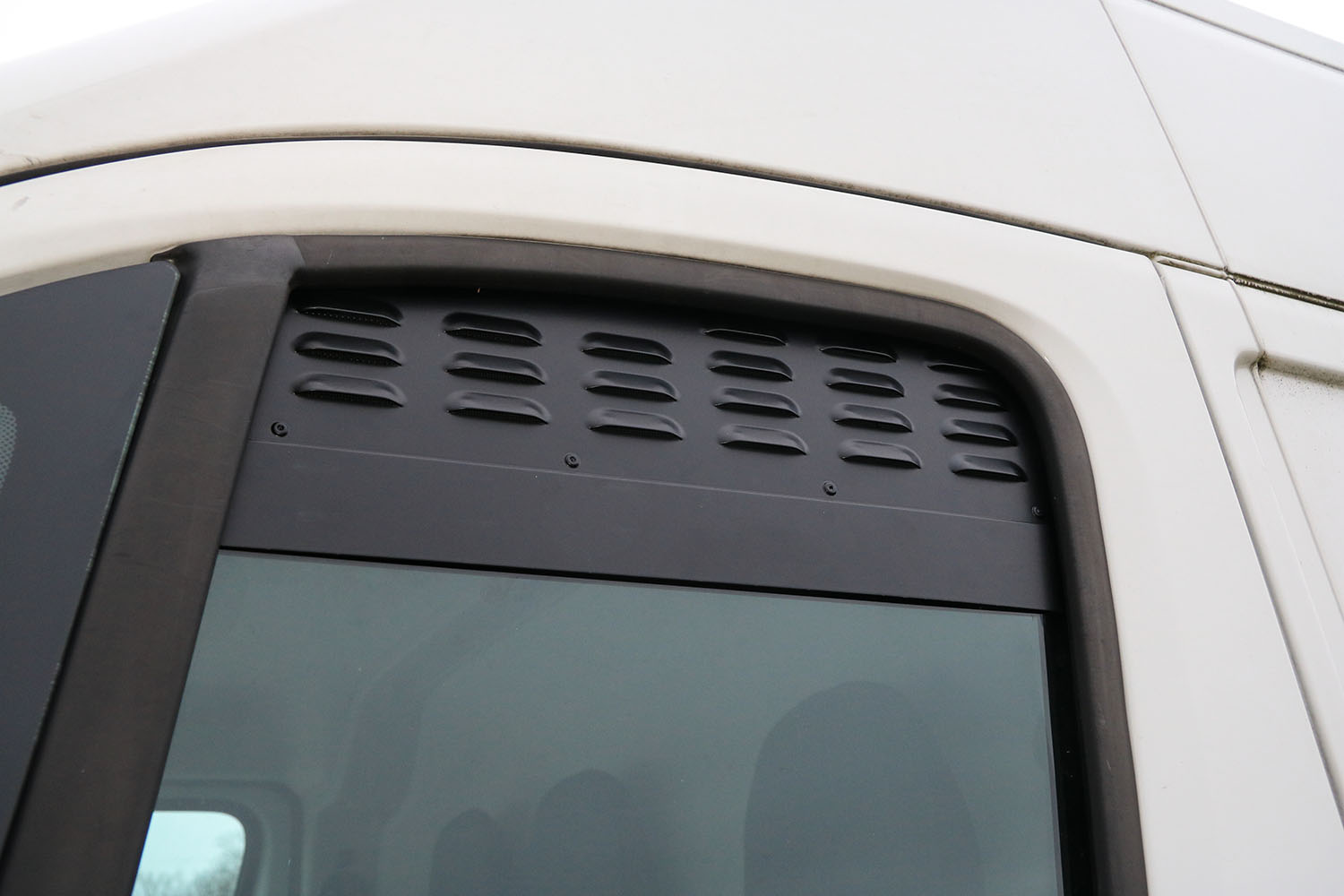 Lüftungsbleche Seitenfenster vorne - Peugeot Boxer, Fiat Ducato, Citroen Jumper