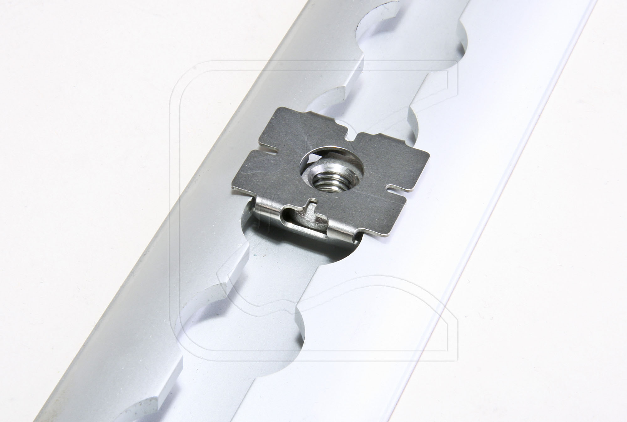 zsm2-zurrschienenmutter-2-0-nutenstein-zurrschiene-2-wz