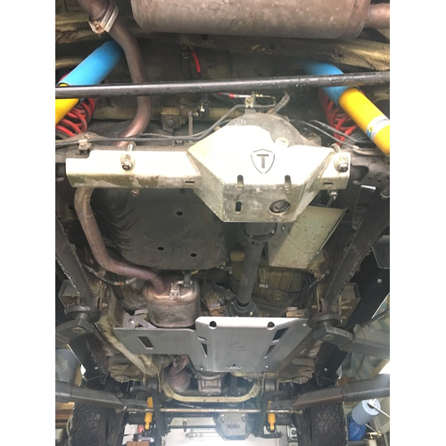 Unterfahrschutz TREKFINDER für SUZUKI Jimny II Typ GJ BJ 2018 und Typ HJ VERTEILERGETRIEBE aus 8 mm