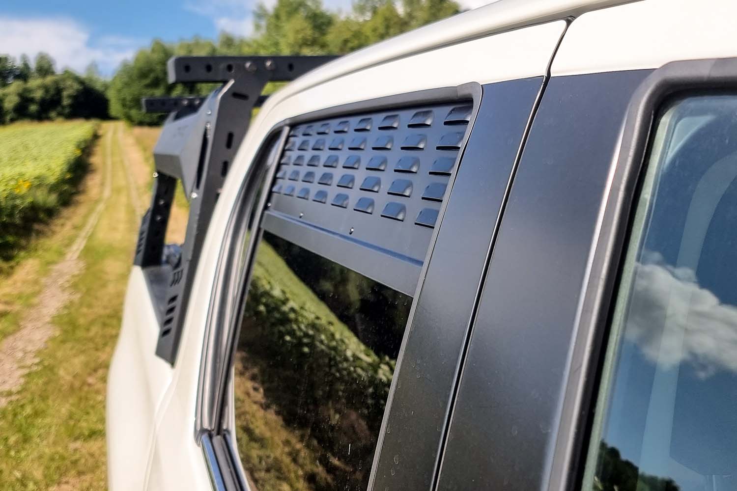 Lüftungsblech für Toyota Hilux