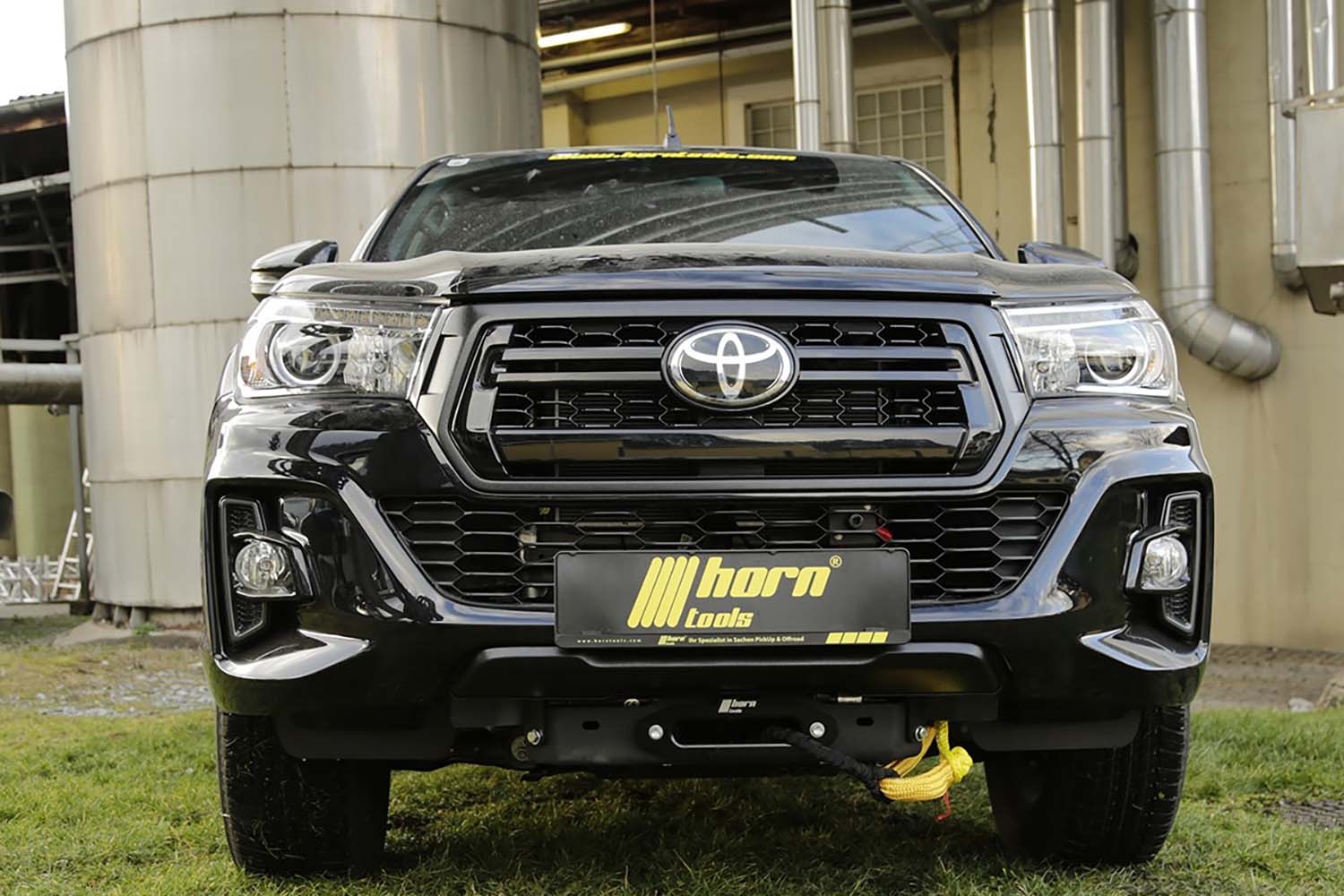 verbautes Seilwindensystem Alpha 9.9 für Toyota Hilux Revo, ab MY 2016, von horntools