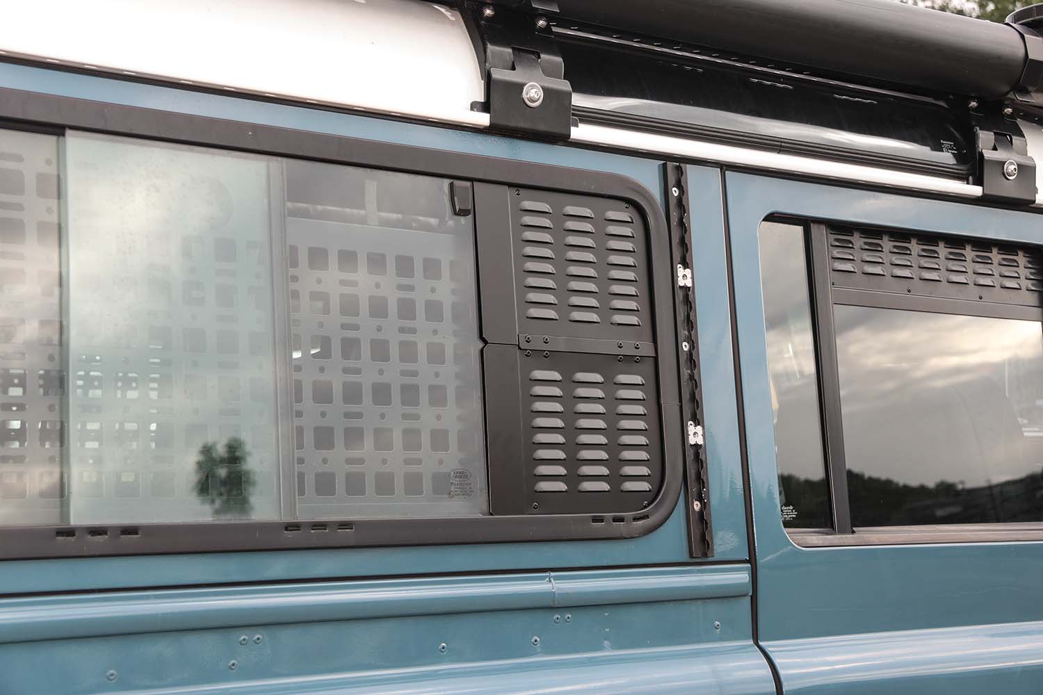 Lüftungsblech Schiebefenster Land Rover Defender bis MY2016