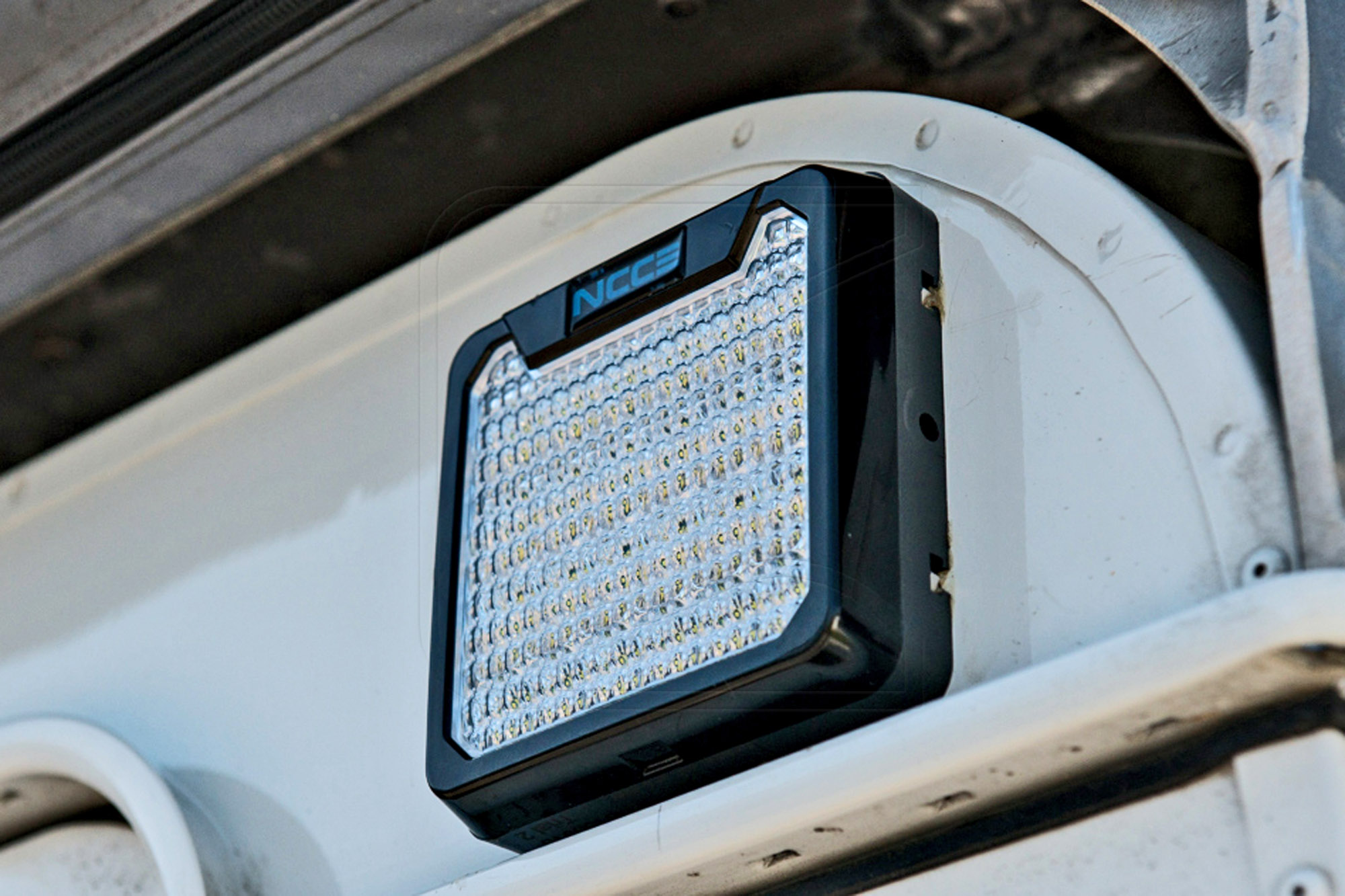 Bundle: Nolden LED Arbeitsscheinwerfer / Rückfahrscheinwerfer mit Schutzgitter