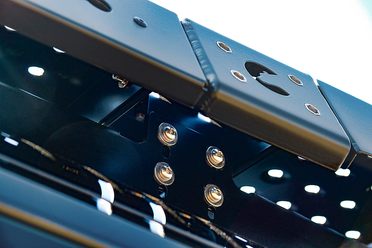 Dachträger New Defender Befestigung Schwert