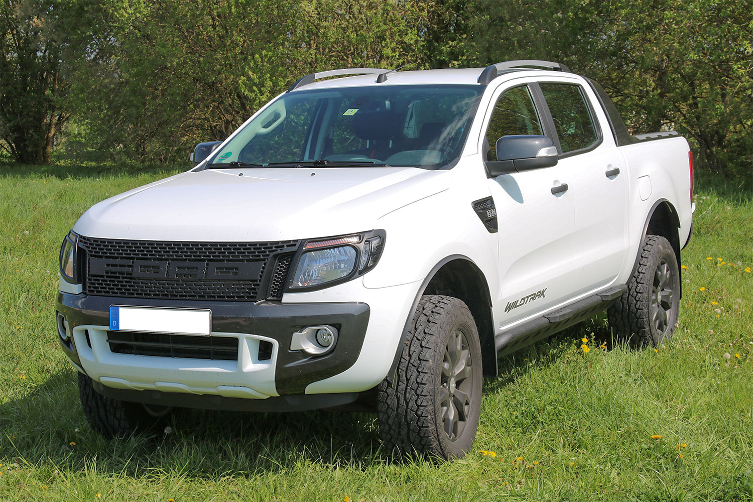 ford-ranger-rockslider-tritt-an-der-seite-04