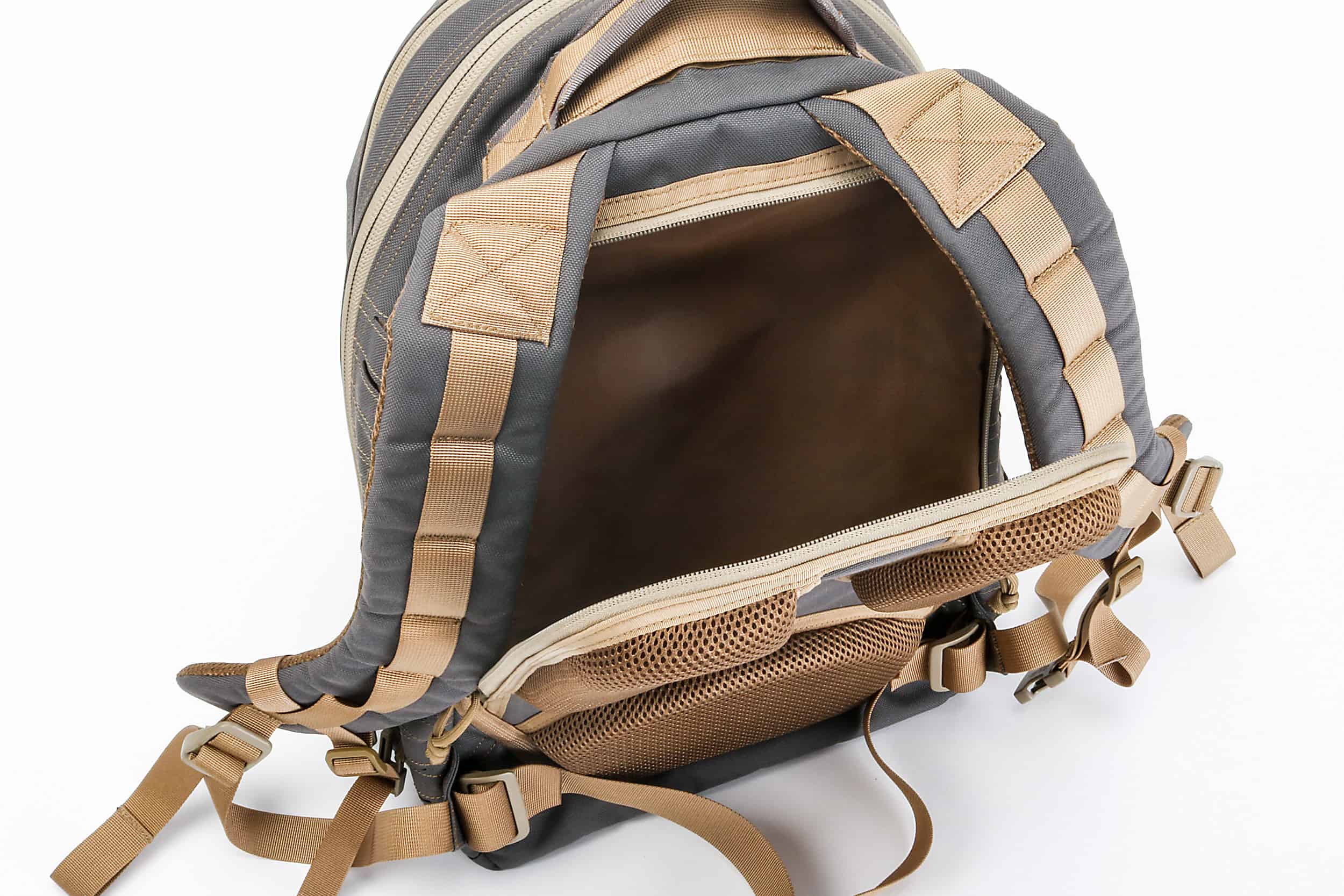 backpack-rucksack-molle-nakatanenga-05