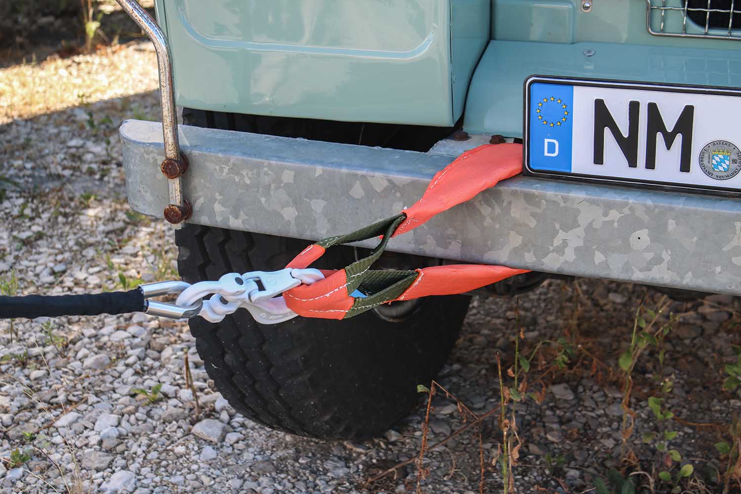 Bergegurt an Stoßstsange, kurz