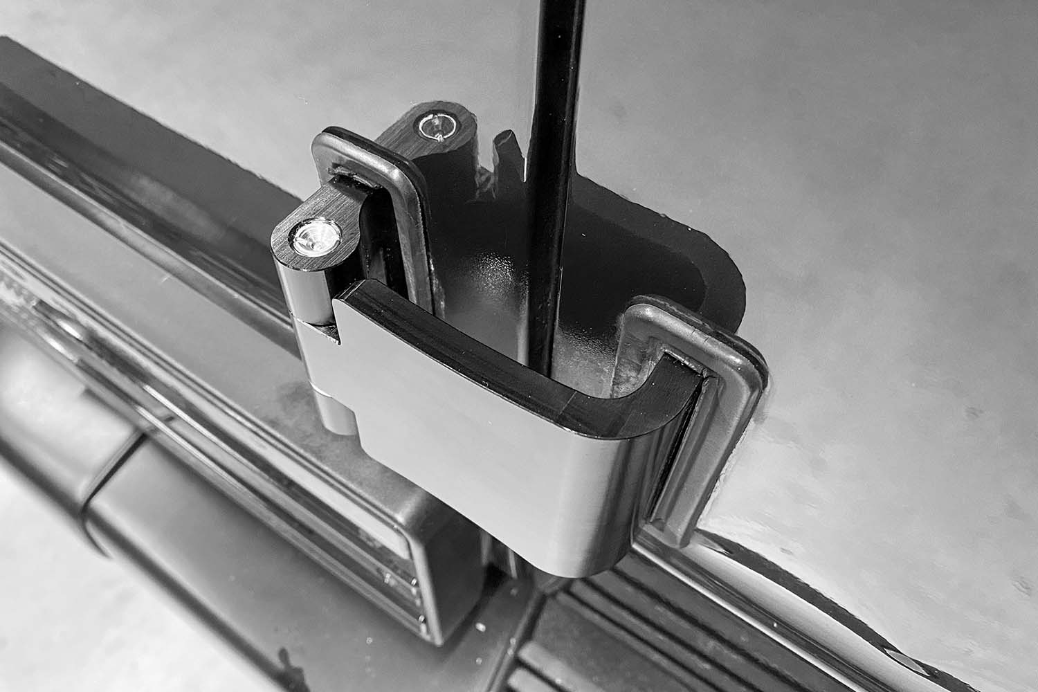 Scharniere mit spezieller Beschichtung, Hecktür Mercedes G Klasse