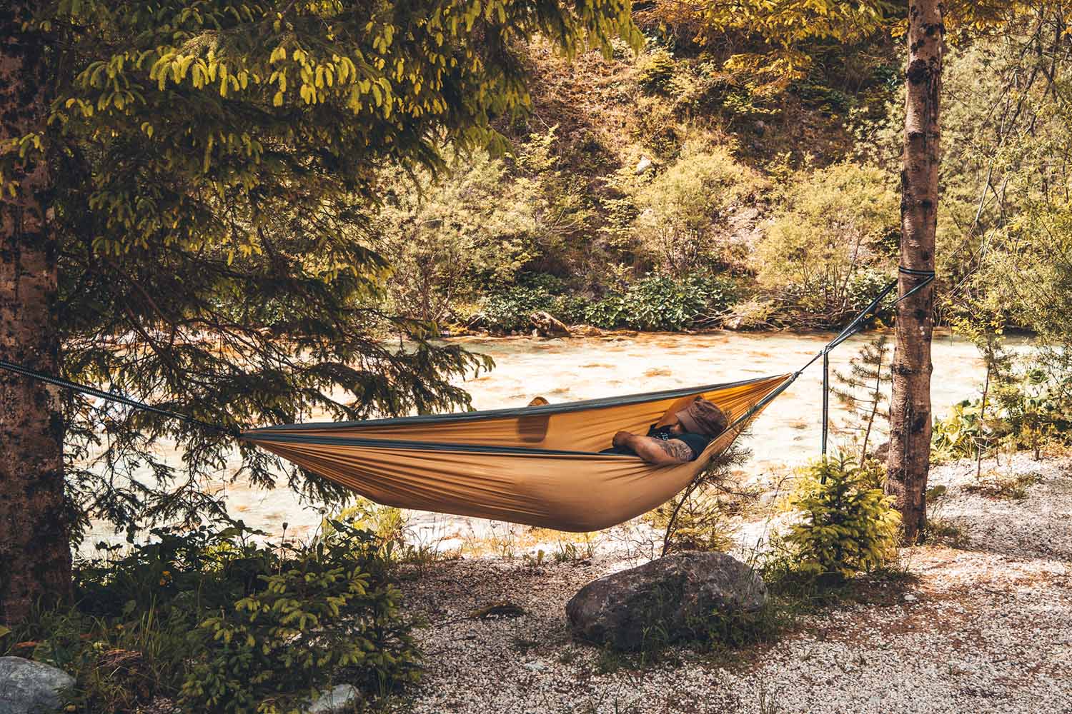 Hängematte aus Fallschirmseide