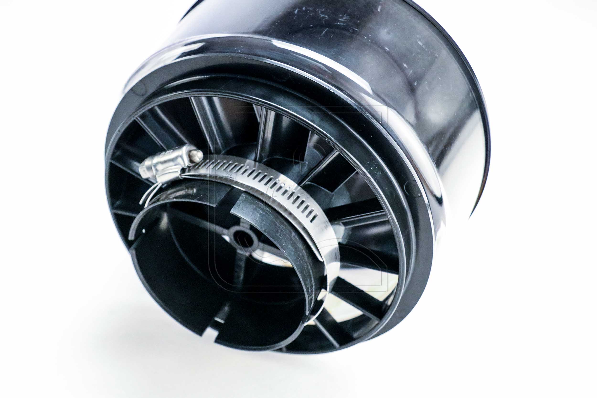 Zyklonfilter mit Vorabscheider für erhöhte Luftansaugung